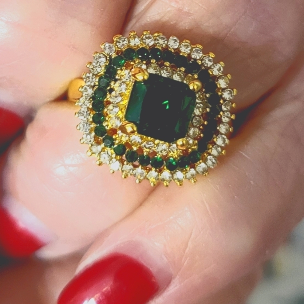 New Green Zirconia Golden Alloy Inlaid Ring Size 7